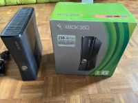 Xbox 360 mit 2 Controllern, Headset und 22 Spielen Münster (Westfalen) - Wienburg Vorschau