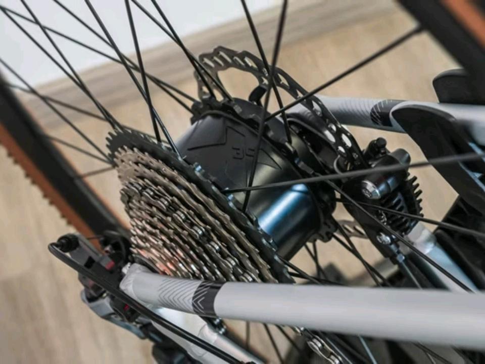 E-Gravel ORBEA Gain D30 X1 neuwertig E-Bike Gravel Silber in Großschönau