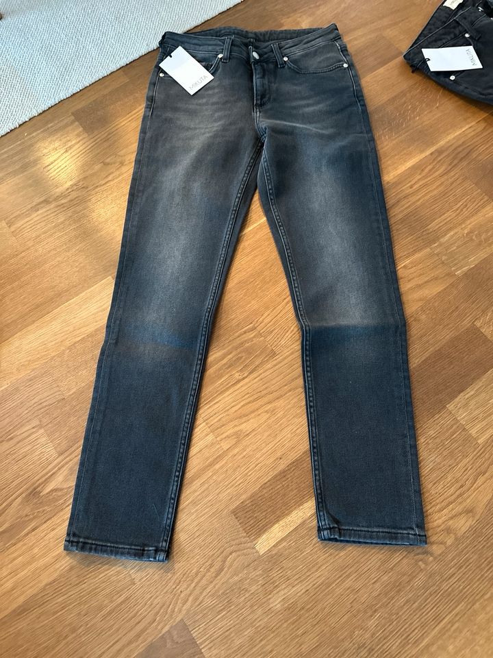 MIKUTA ***Jeans *** Neu mit Etikett in Frankfurt am Main