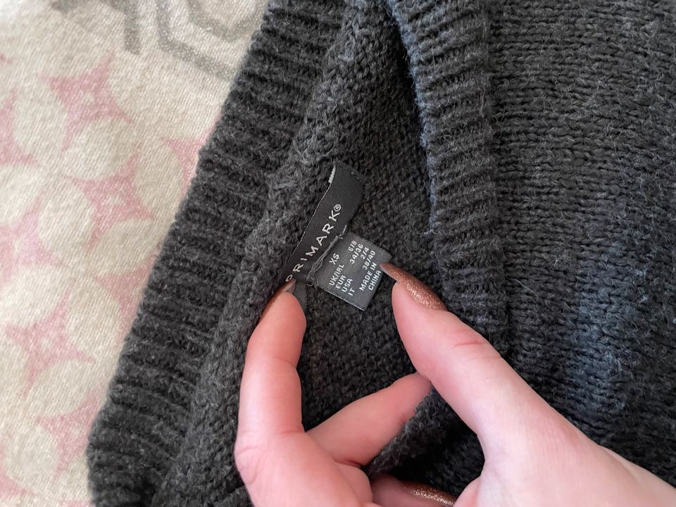 Pullover primark Größe XS in Horhausen (Westerwald)