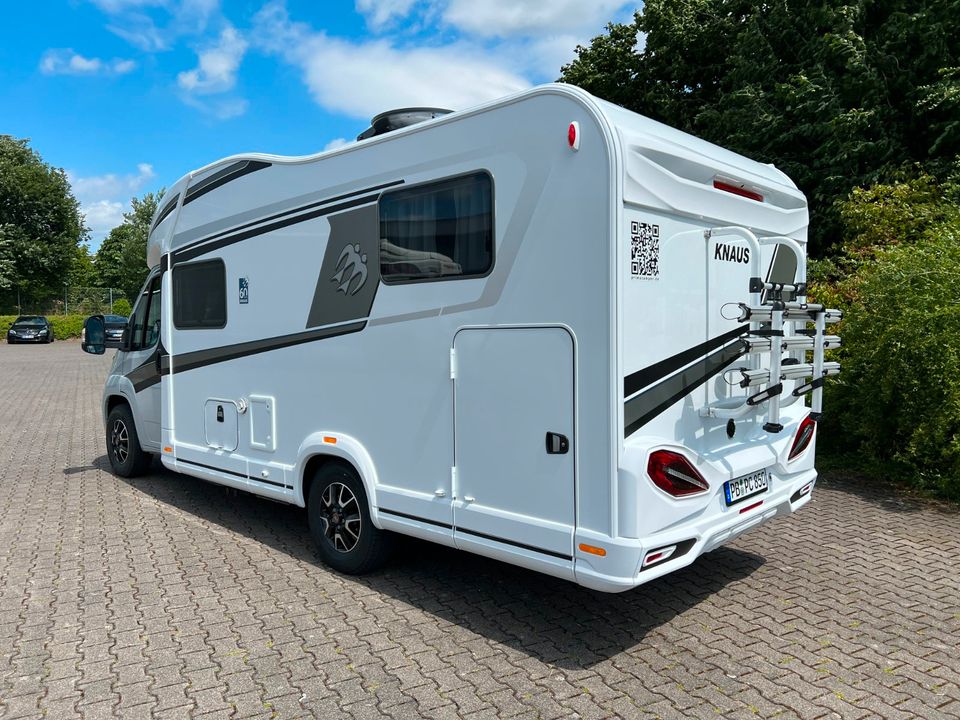 Knaus Sky Wave 650 MEG Einzelbetten hinten + Hubbett für 2-4 Personen | Automatik Wohnmobil Reisemobil Camper mieten - Camping Urlaub in Salzkotten