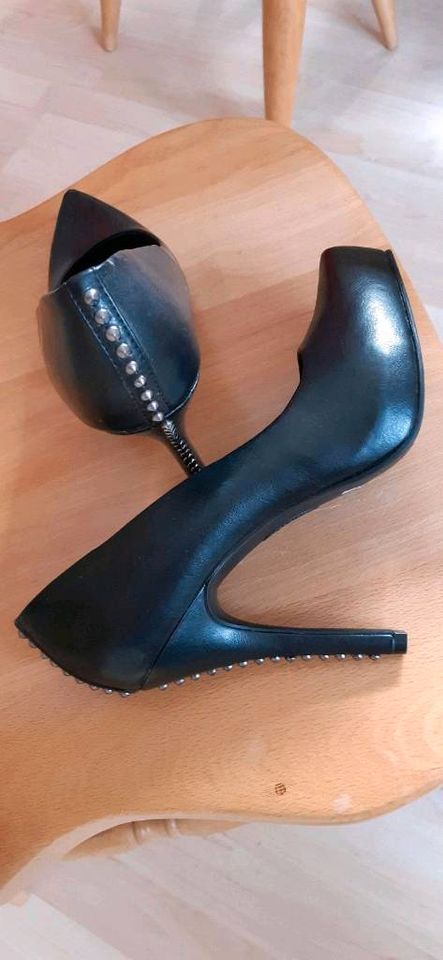 Schwarze Pumps  von Graceland in Lohra