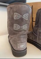 UGG Boots Swarovski Edition Gr.40 grau Lammfell neuwertig Saarbrücken-Mitte - St Johann Vorschau