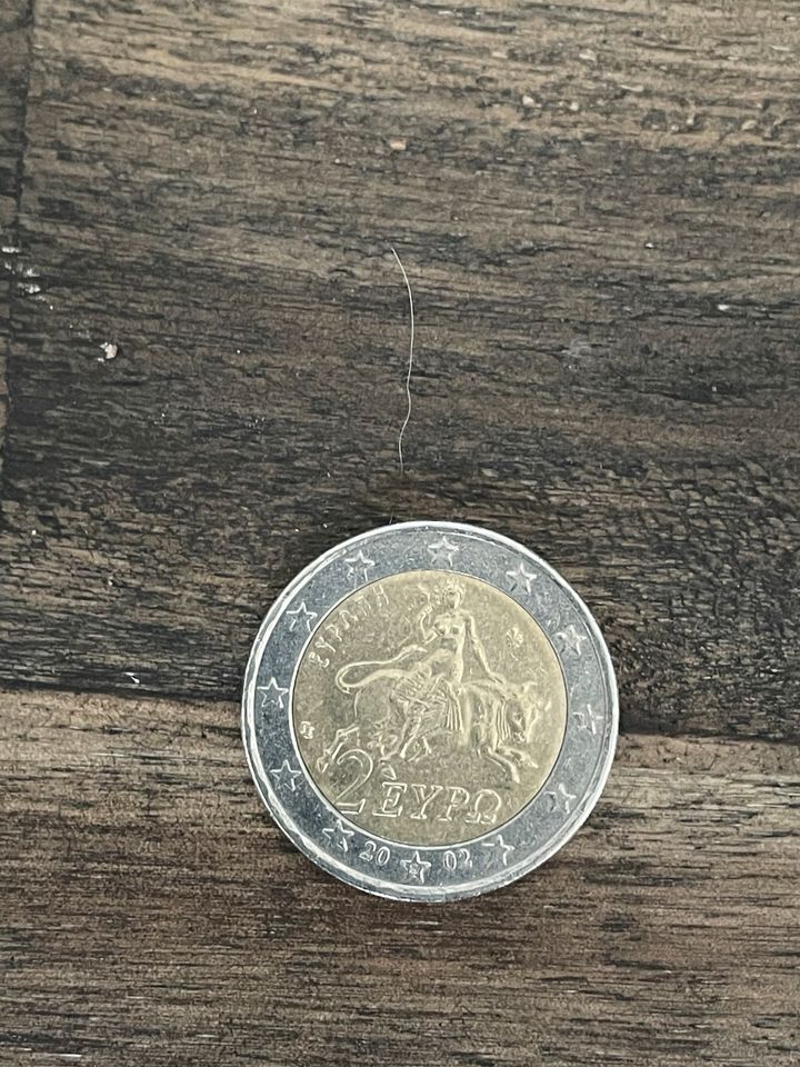2 Euro Münze Griechenland von 2002 mit einem S im Stern Fehlprägu in Bestwig