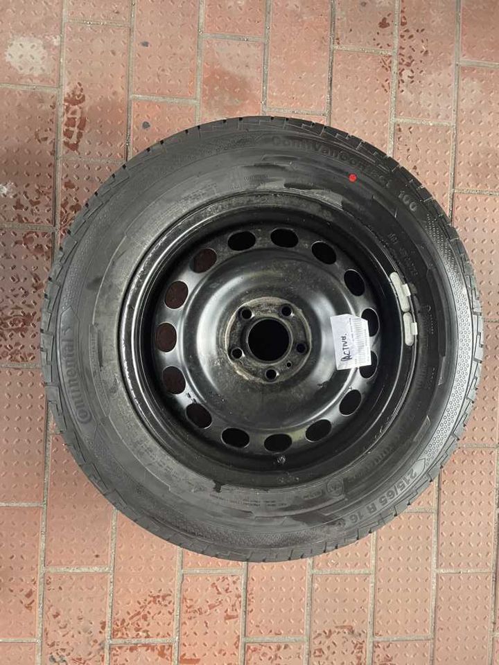 1x Stahlfelge mit Reifen 215/65R16C 7Jx16H2 ET46 NEU!!! in Bottrop