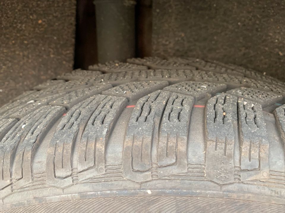 Winterräder Tiguan  215/65 R17 Lochkreis 5x112 in Sangerhausen