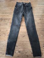 Graue Skinny Jeans von Pieces – Größe S Baden-Württemberg - Freudenberg Vorschau