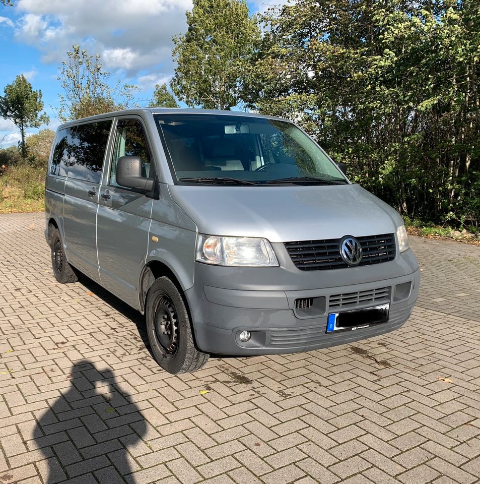 VW T5 Transporter*7sitzer* in Grasberg