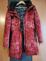 Desigual Damen Mantel Winterjacke Gr.40 rot Hessen - Herborn Vorschau