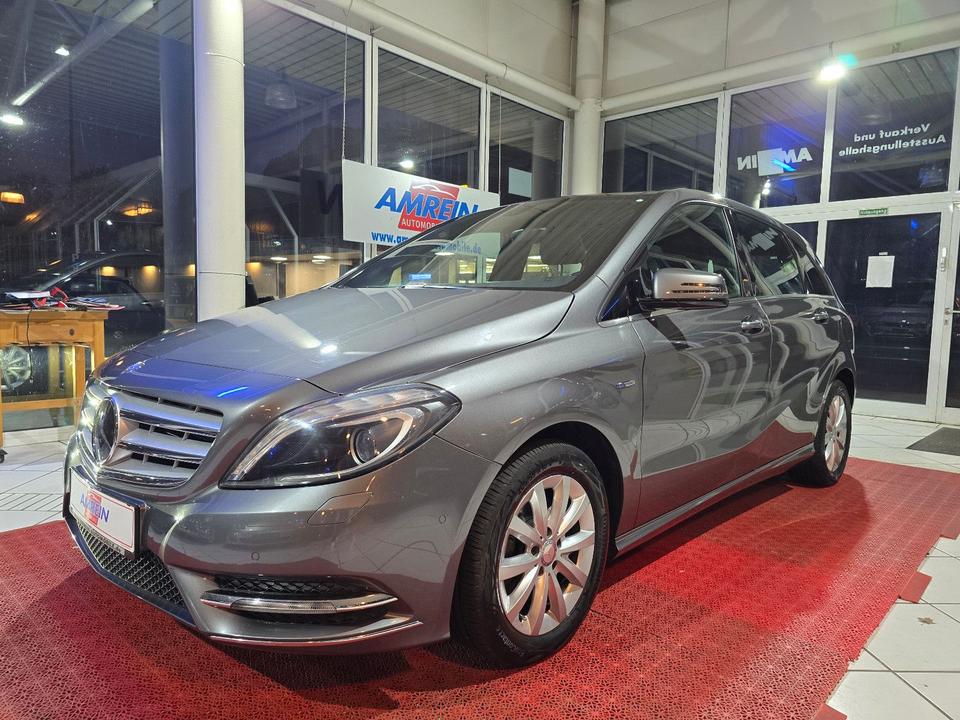 Mercedes-Benz B 200+AHK+PANO+KAMERA+BI XENON+NAVI+LEDER+ in Lahnstein