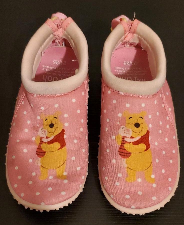 Wasserschuhe Badeschuhe Gr 24/25 Winnie Pooh in Solingen