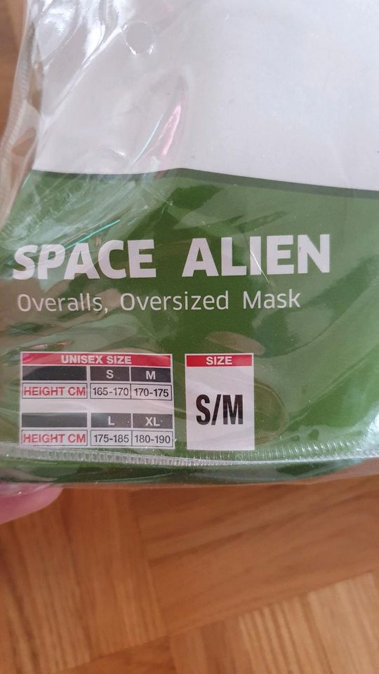 Space Alien Kostüm mit Maske Top Zustand Größe S/M in Ravensburg