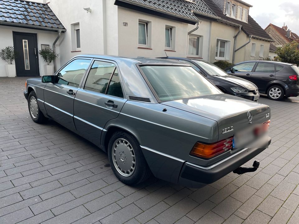 Mercedes Benz Oldtimer 190d 2.5 W201 in Dortmund