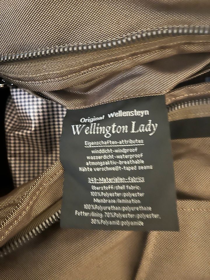 Wellensteyn Wellington Lady neu XL in Karlsdorf-Neuthard
