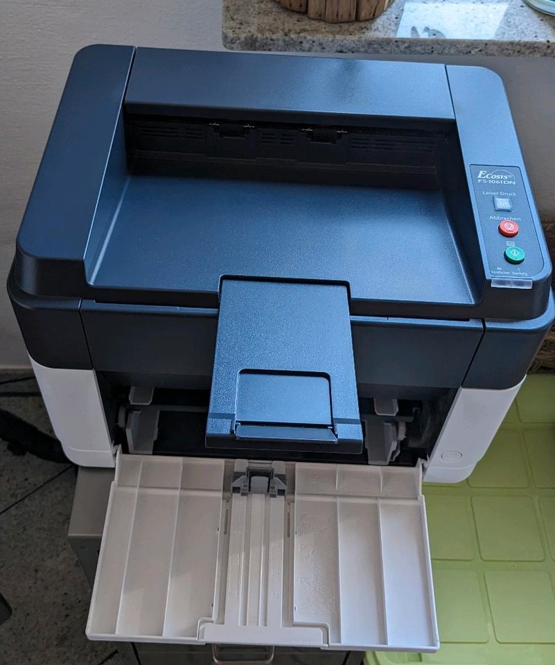 Kyocera Laser Drucker FS-1061DN s/w OVP top in Hilchenbach