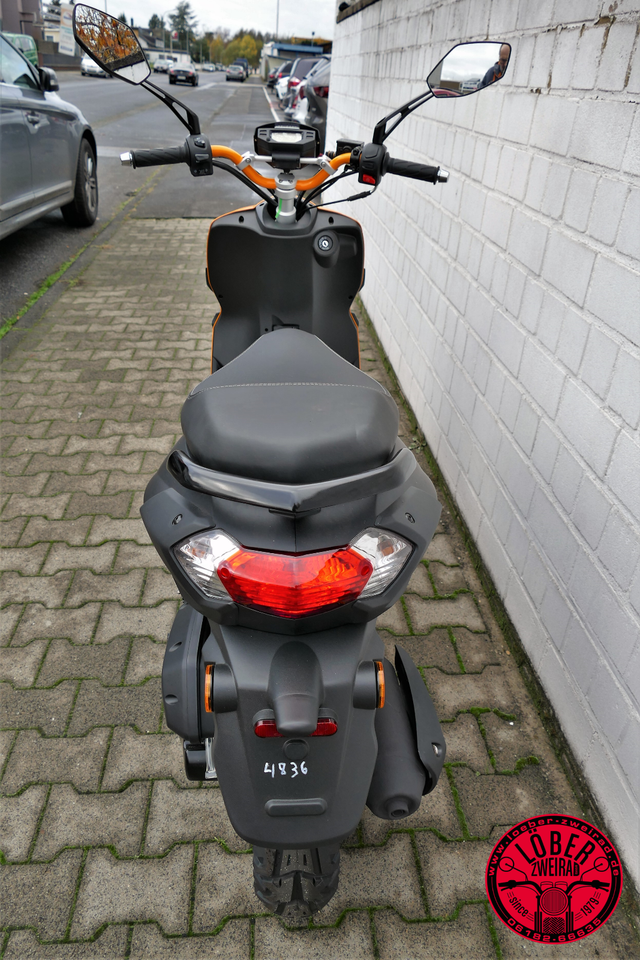MOFA - Peugeot Streetzone 10" EURO 5 - Neufahrzeug auf 25km/h in Hainburg