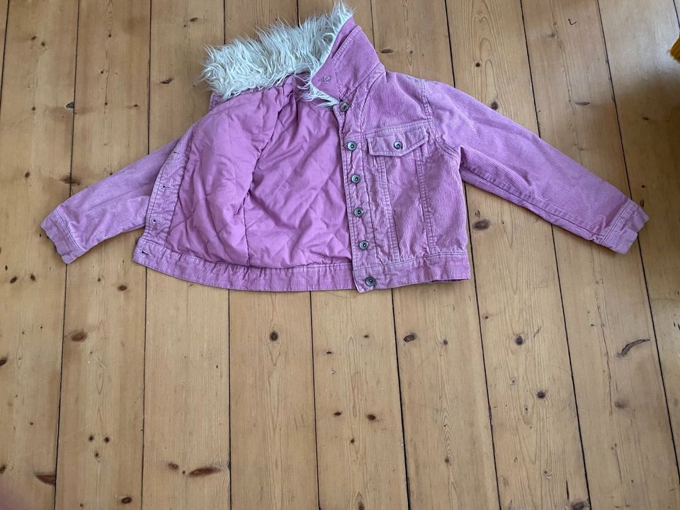 Cordjacke rosa Gr 128 mit künstl. Fellkragen in Dortmund