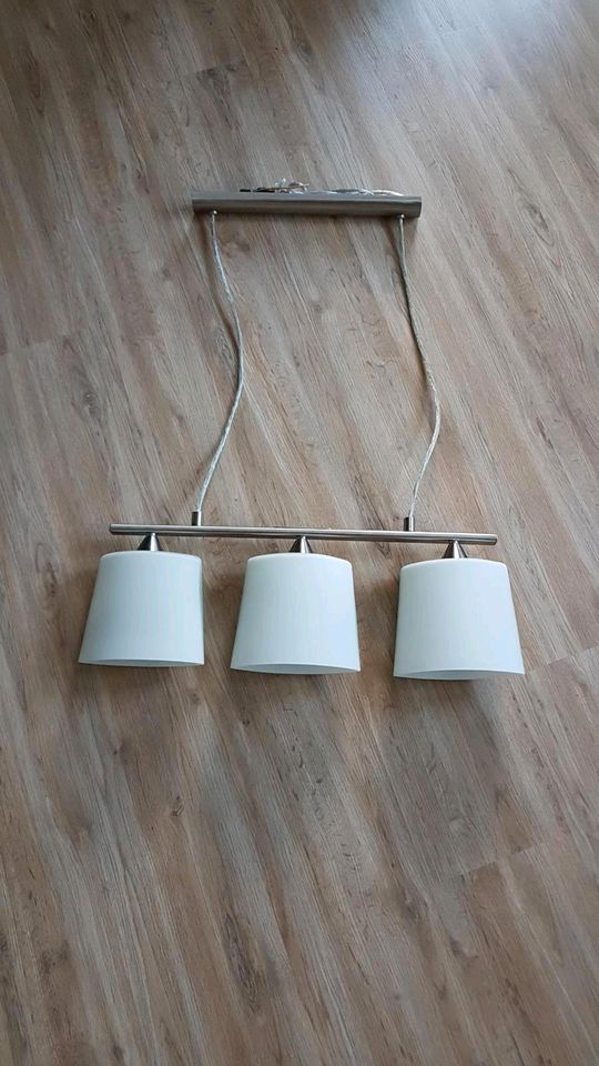 Moderne Wohn/Esszimmer Lampe 3xE14 40w mit variabler Höhe in Tegernheim