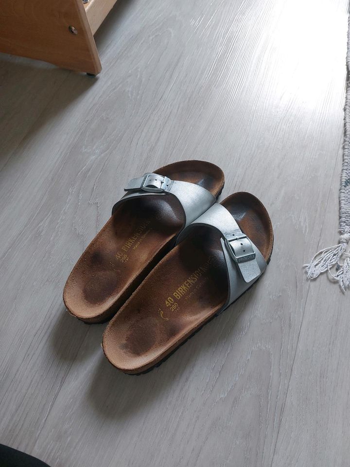 Birkenstock Einriemer Madrid Silber in Bochum