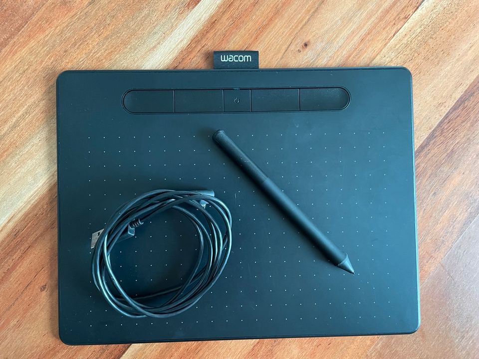 wacom intuos Grafiktablett mit Bluetooth in Norderstedt