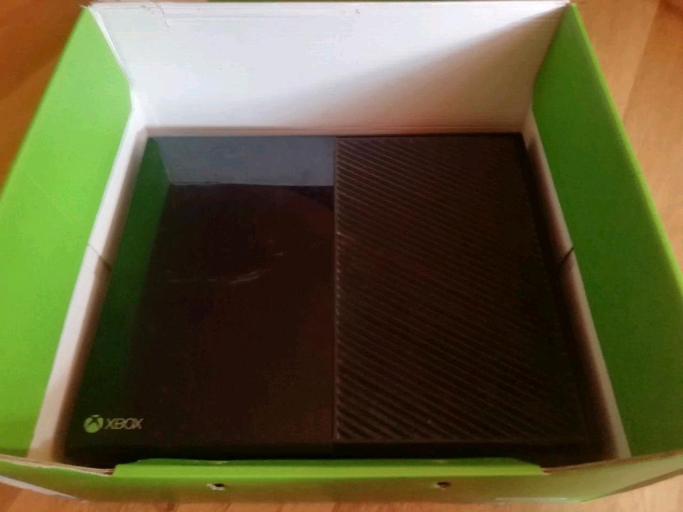 Xbox one 500 gb in Merseburg