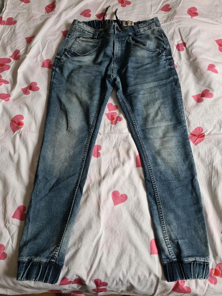 Männer Jeanshose W32 in Magdeburg