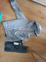 Jungen Set, Jeans 140, Blue Rebel, und Sweatjacke 140 von  uniqlo Nordrhein-Westfalen - Korschenbroich Vorschau