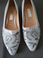 NEU,Gabor,Leder ,Brautschuhe , Silber-weiß,tolle Stickerei, Nordrhein-Westfalen - Iserlohn Vorschau