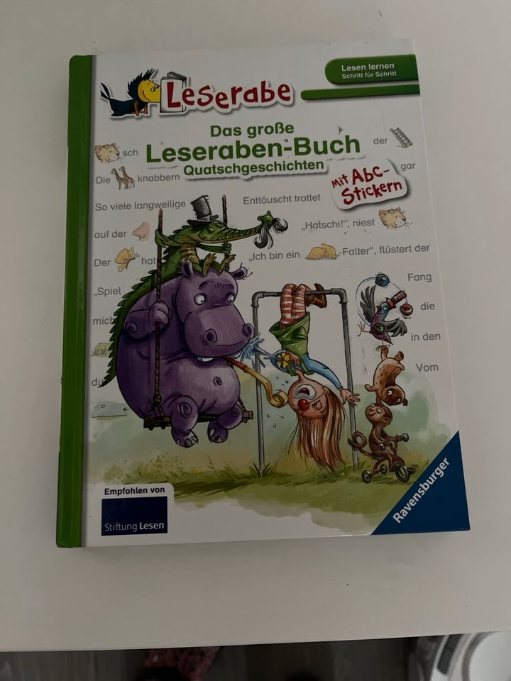 Das große Leseraben-Buch mit Sticker neuwertig in Bellheim
