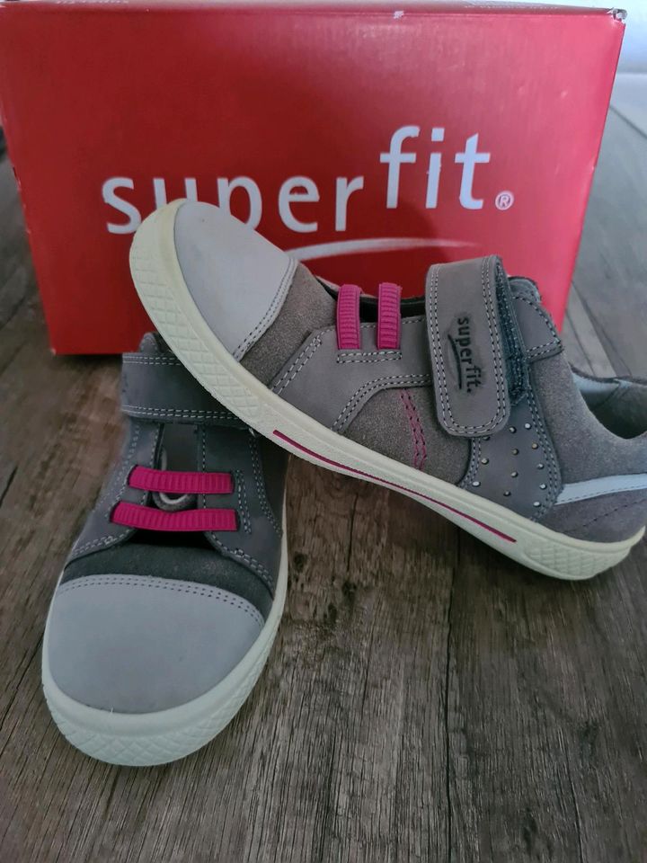 Kinderschuhe Super fit Größe 31 in Viersen