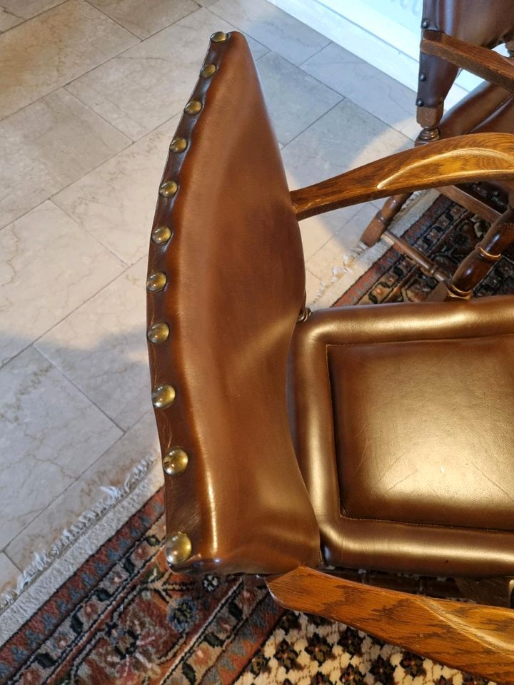 Leder Stühle Holz Stuhl Tisch Massivholz in Dettenhausen