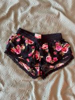 Shorts mit Blumenmuster (SuperDry), Gr. XS Hessen - Lollar Vorschau