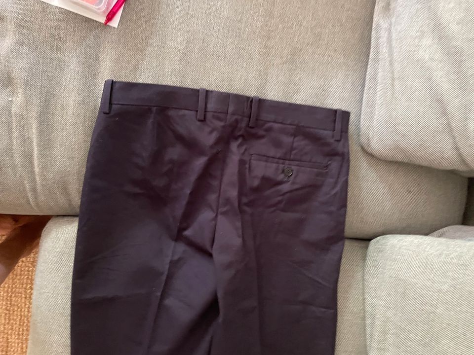 COS Hose Short Chino Größe 46 in Köln