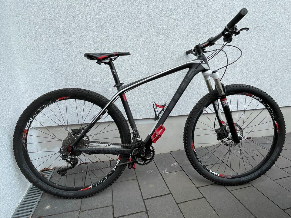 Cube Carbon 29 Zoll Mountainbike in Lemgo