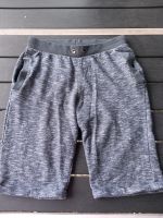 Kurze Hose Shorts schwarz Größe 164 Niedersachsen - Hambühren Vorschau