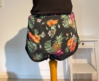 Mädchen Shorts, Gr. 170, H&M, Blumenmuster Baden-Württemberg - Dettenhausen Vorschau