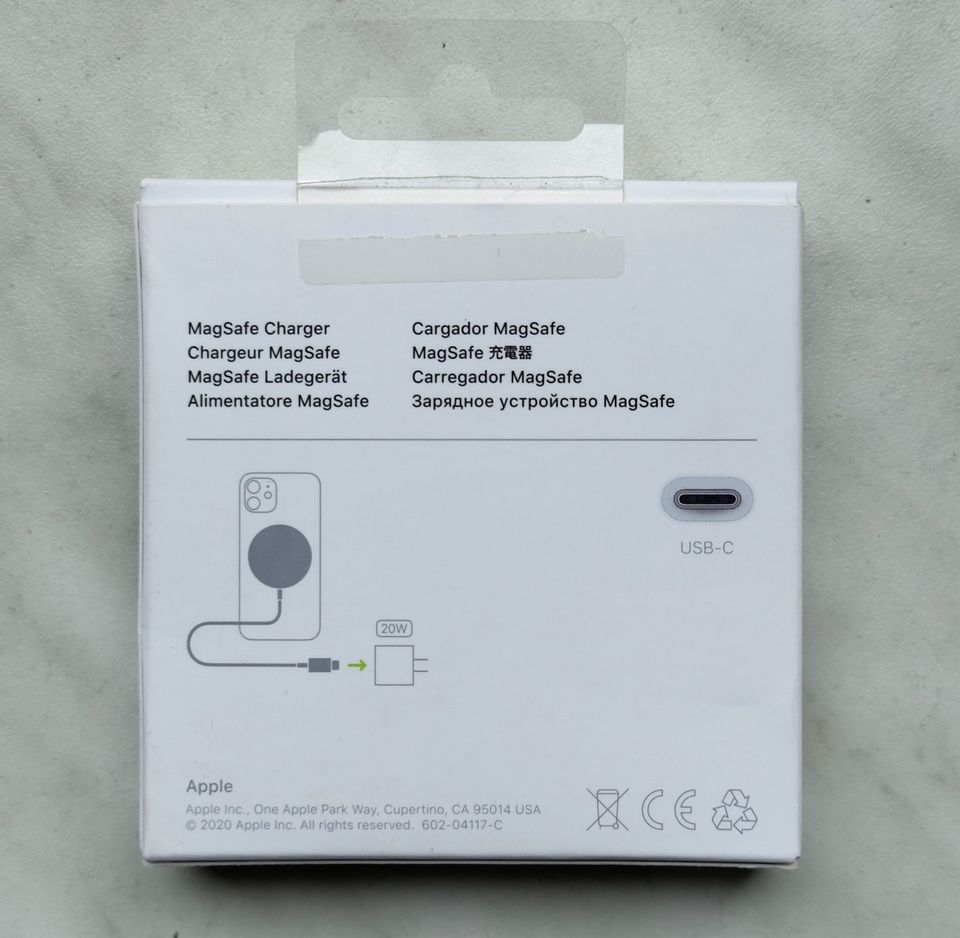 Apple MagSafe Charger in Berlin