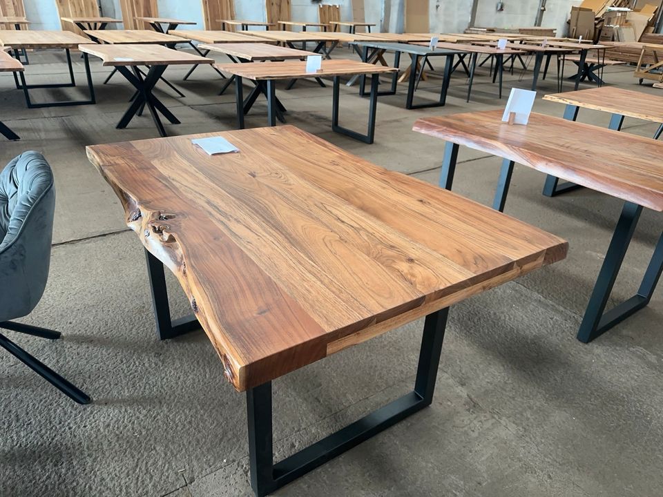 NEUE Esstisch Massiv Baumkantentisch Wildeiche Geölt Tisch Holz ab 65cm in Hamburg