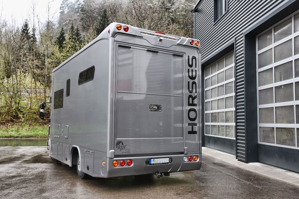 IVECO 80E RJH ECOLINE H3 PFERDETRANSPORTER LKW NEU in Wildberg