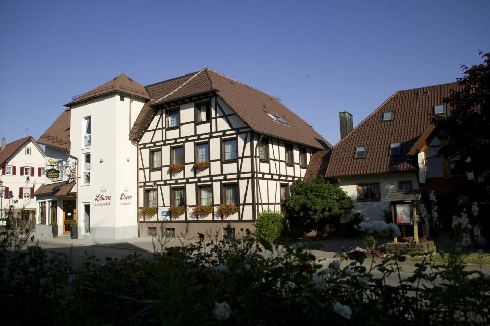 ⭐️ Landgasthof Löwen ➡️ Bedienung  (m/w/x), 75387 in Neubulach