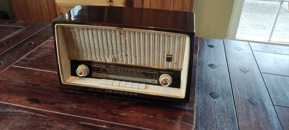 Grundig 2140 Vintage Röhrenradio klein restauriert Bluetooth 60er in Brietlingen