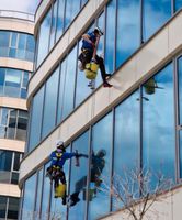 Seiltechnik Fenster putzen Glas reinigen Brandenburg - Schönefeld Vorschau