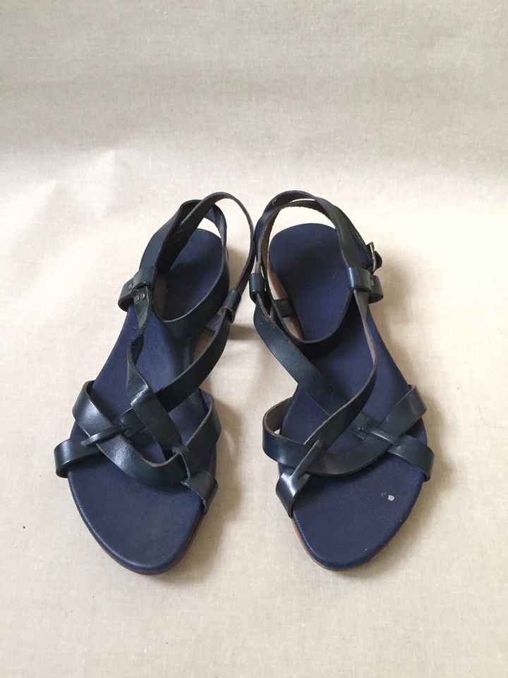 Sandalen aus Echtleder in Leipzig