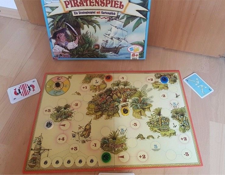 Piratenspiel - NEUWERTIG - Ein Strategiespiel mit Kartenglück in Baar-Ebenhausen