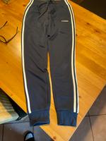 Adidas Jogginghose Mädchen/Damen „xs“ Niedersachsen - Bremervörde Vorschau