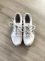 Asics Sportschuh Damen Hallenschuh 40 Niedersachsen - Oldenburg Vorschau