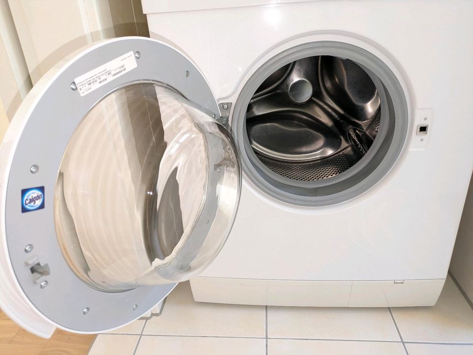 Siemens Waschmaschine sauber und zuverlässig in Karlsruhe