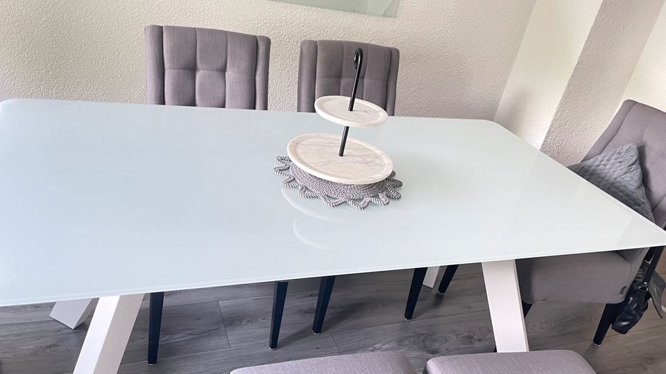 Modernes Esszimmer-Tisch mit Sicherheitsglas in Ahlen