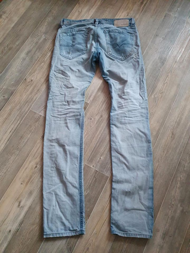 Diesel Thavar w31 l34 Jeans in Treuen