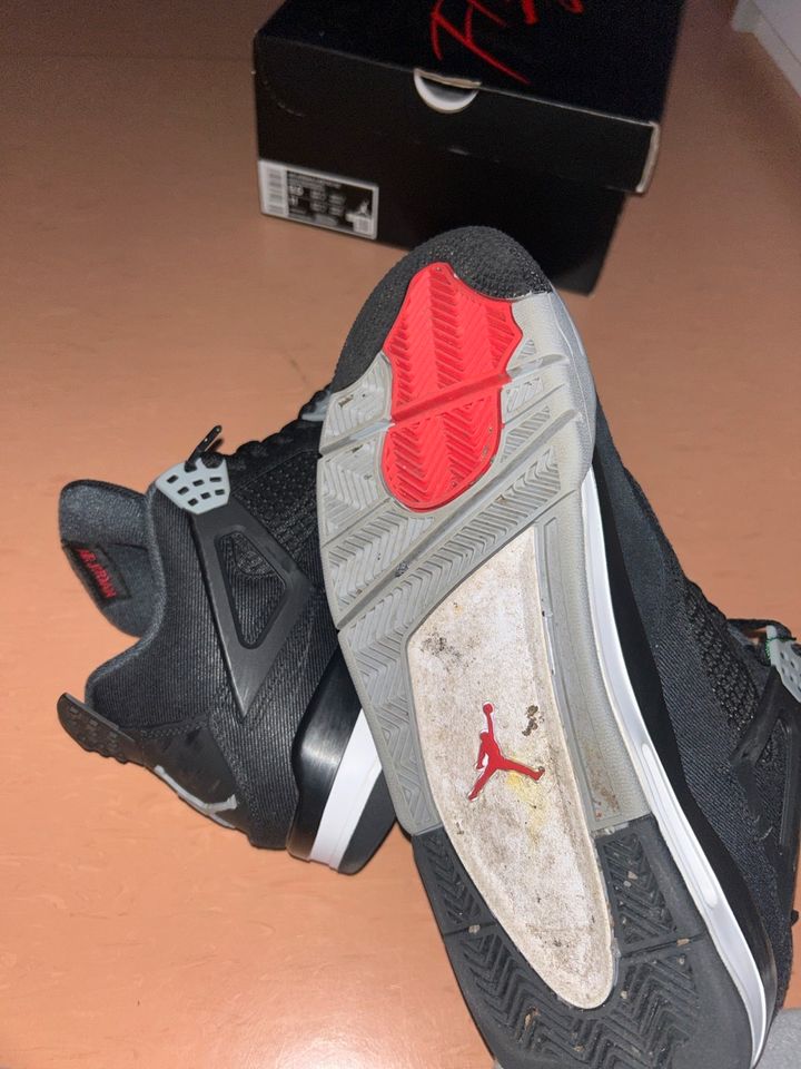 Jordan 4 Black Canves in Leipzig